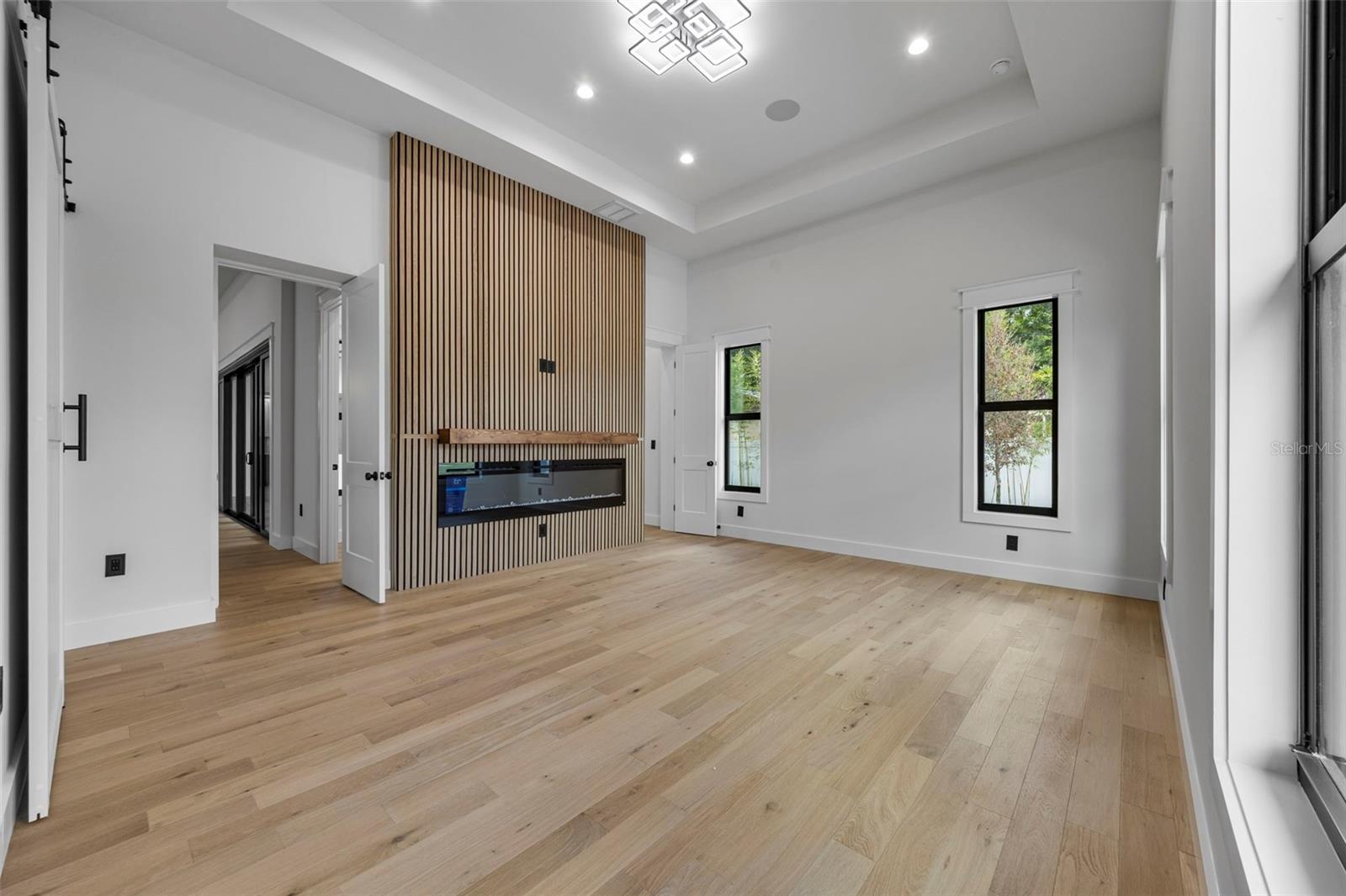 Image 38 of 92 For 3701 Lynwood Avenue