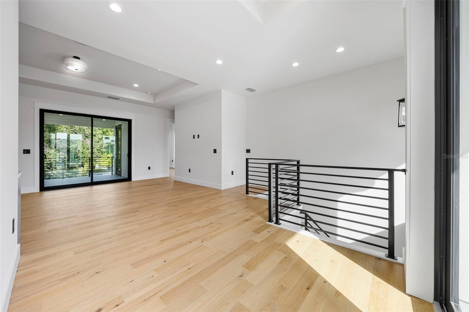 Image 58 of 92 For 3701 Lynwood Avenue