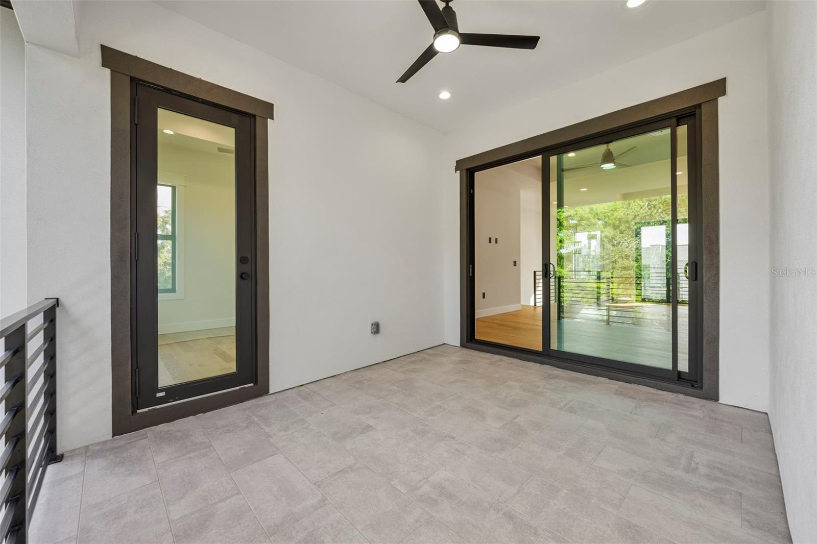 Image 61 of 92 For 3701 Lynwood Avenue