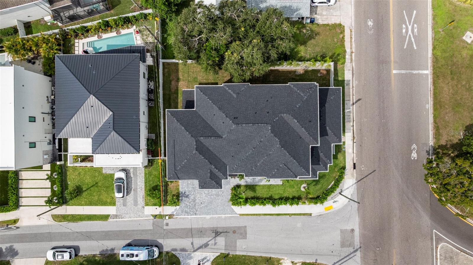 Image 91 of 92 For 3701 Lynwood Avenue