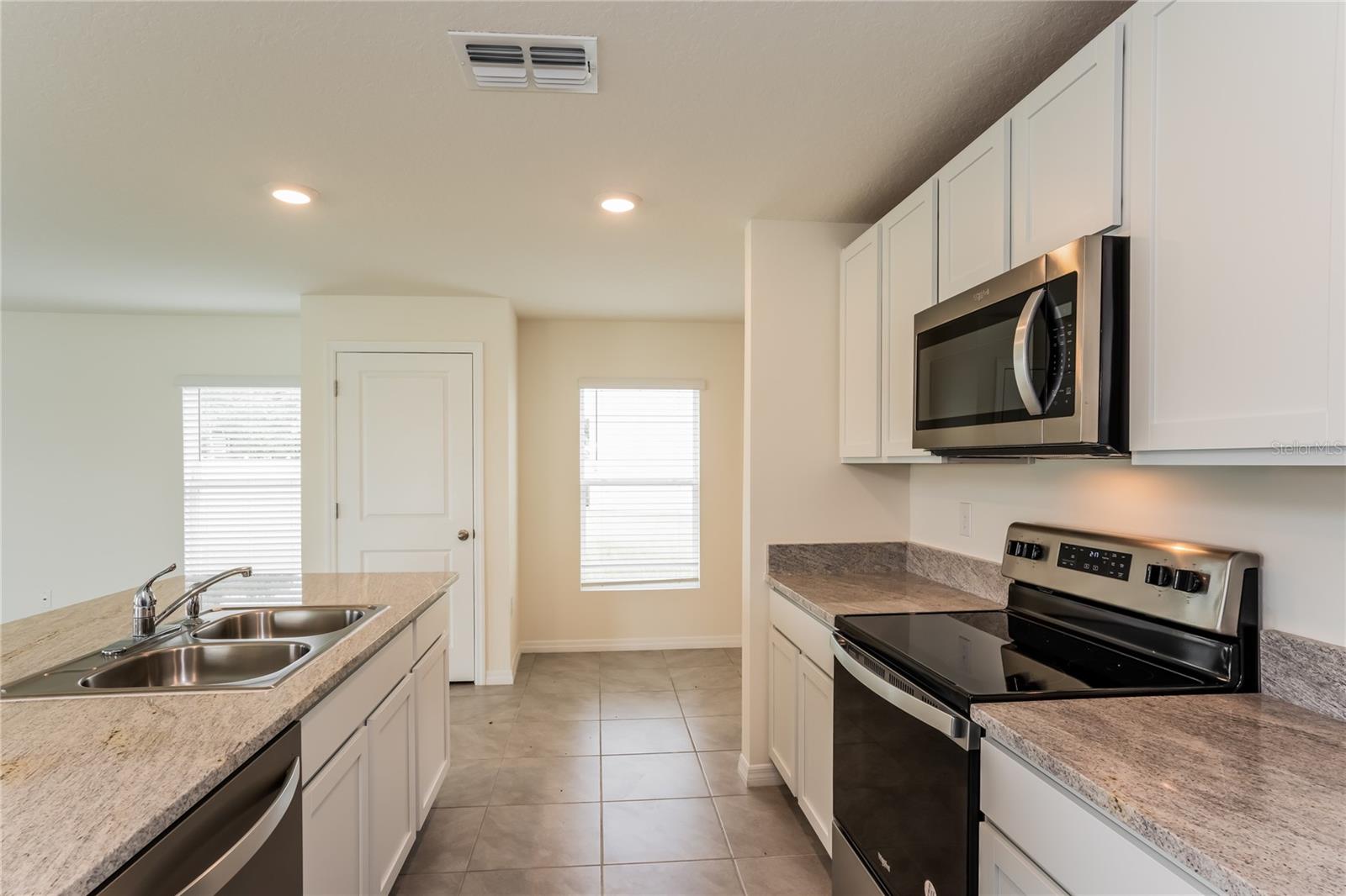 Image 3 of 5 For 2921 Great Abaco Way