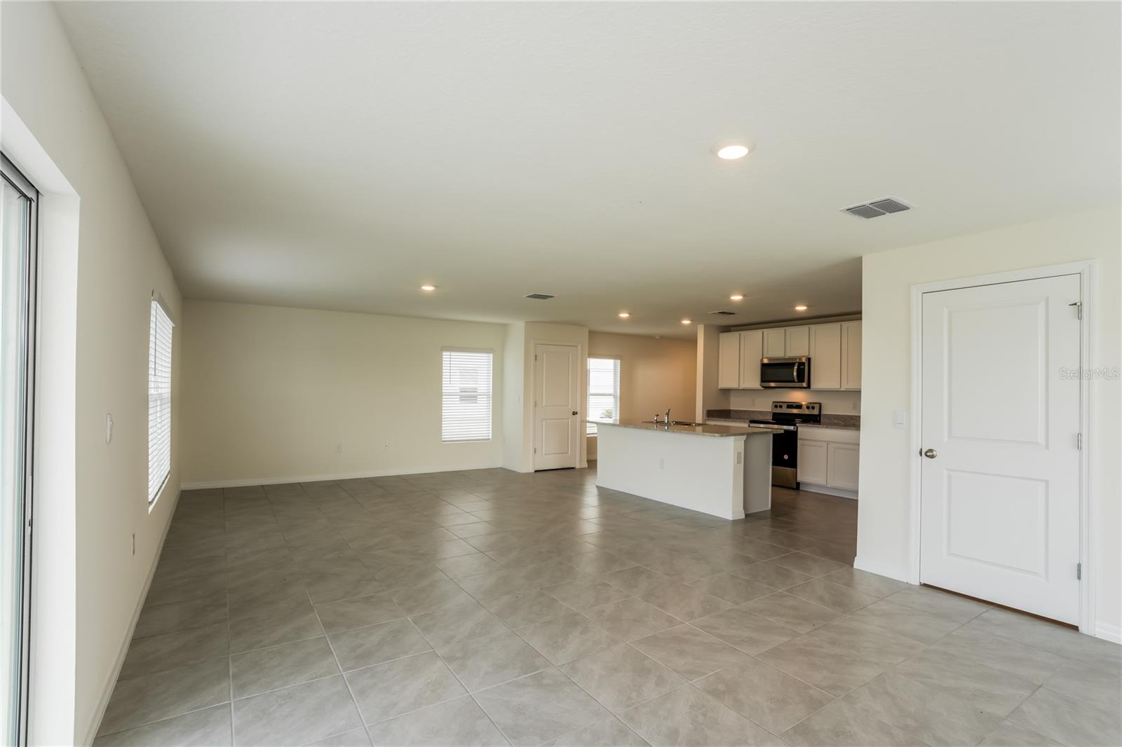 Image 4 of 5 For 2921 Great Abaco Way