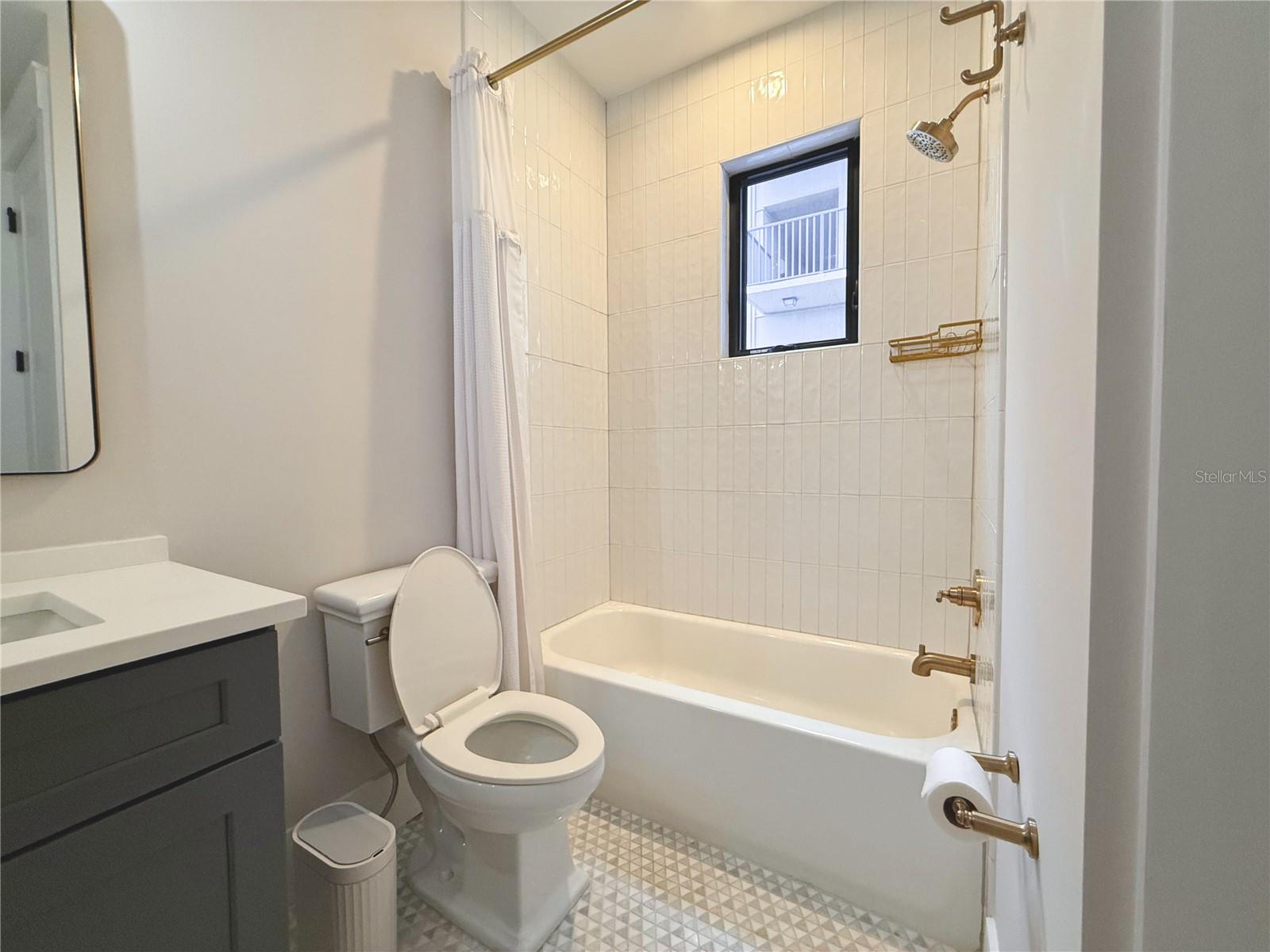 Image 19 of 28 For 233 8th Street N