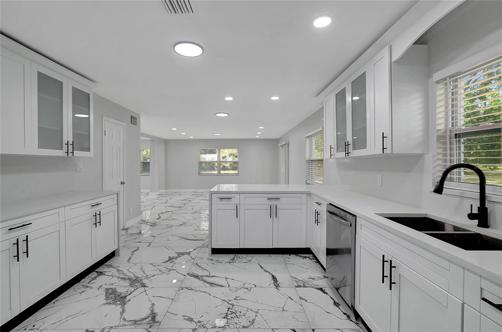 Image 22 of 59 For 604 Druid Hills Road