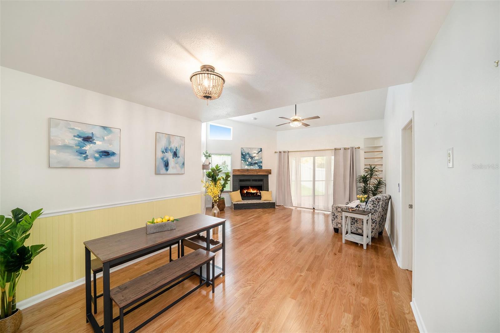 Image 4 of 11 For 1923 Bayshore Court