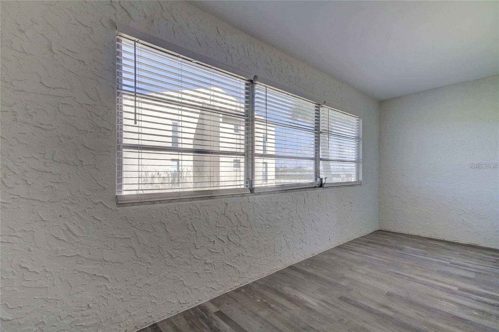 Image 25 of 46 For 4901 Onyx Lane 204