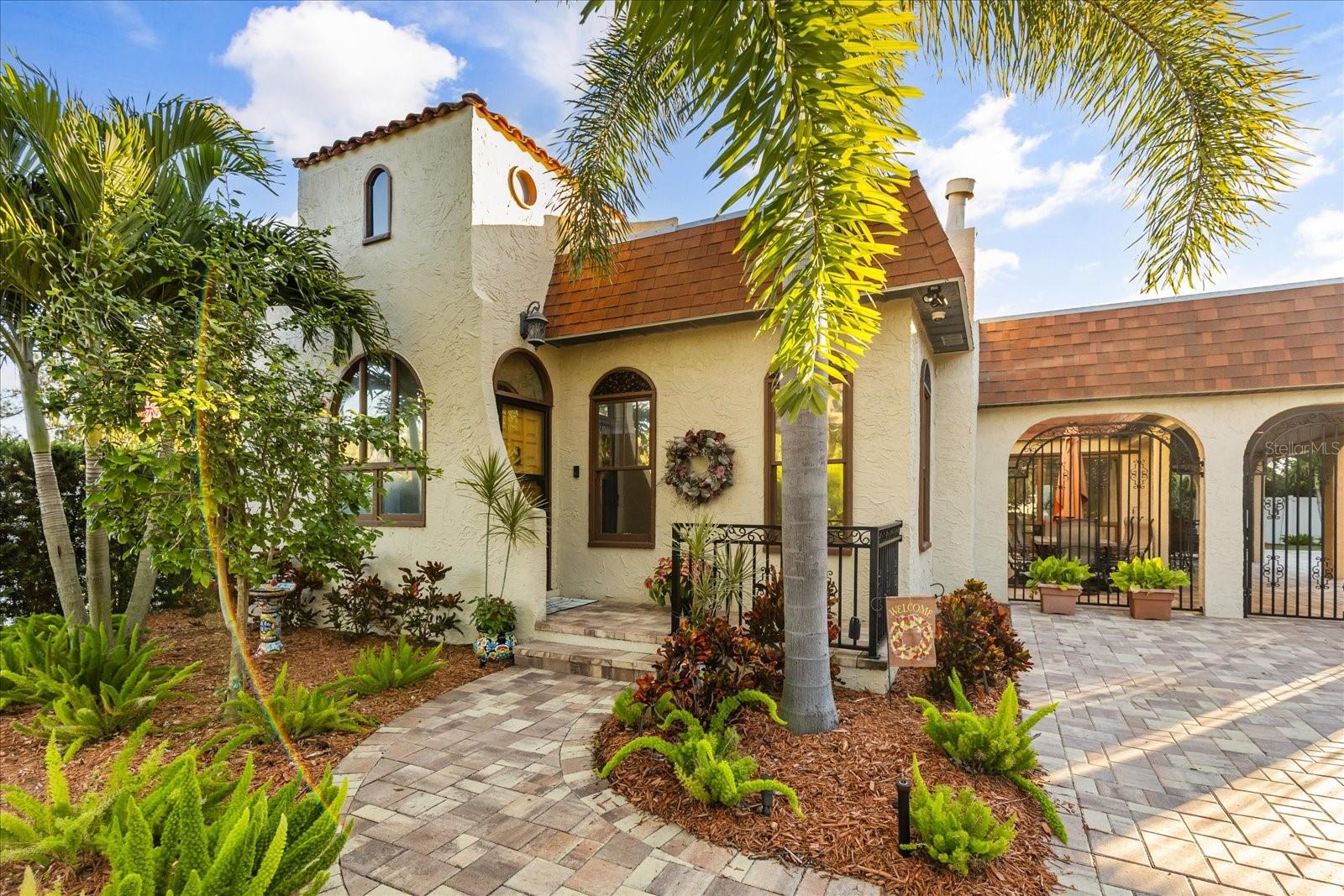 Image 2 of 56 For 2037 Broadway