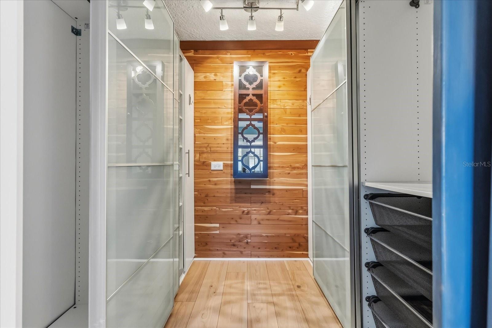 Image 26 of 56 For 2037 Broadway