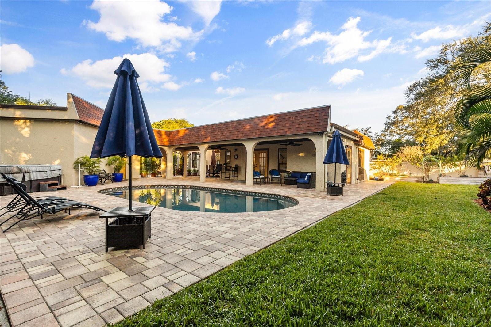 Image 3 of 56 For 2037 Broadway