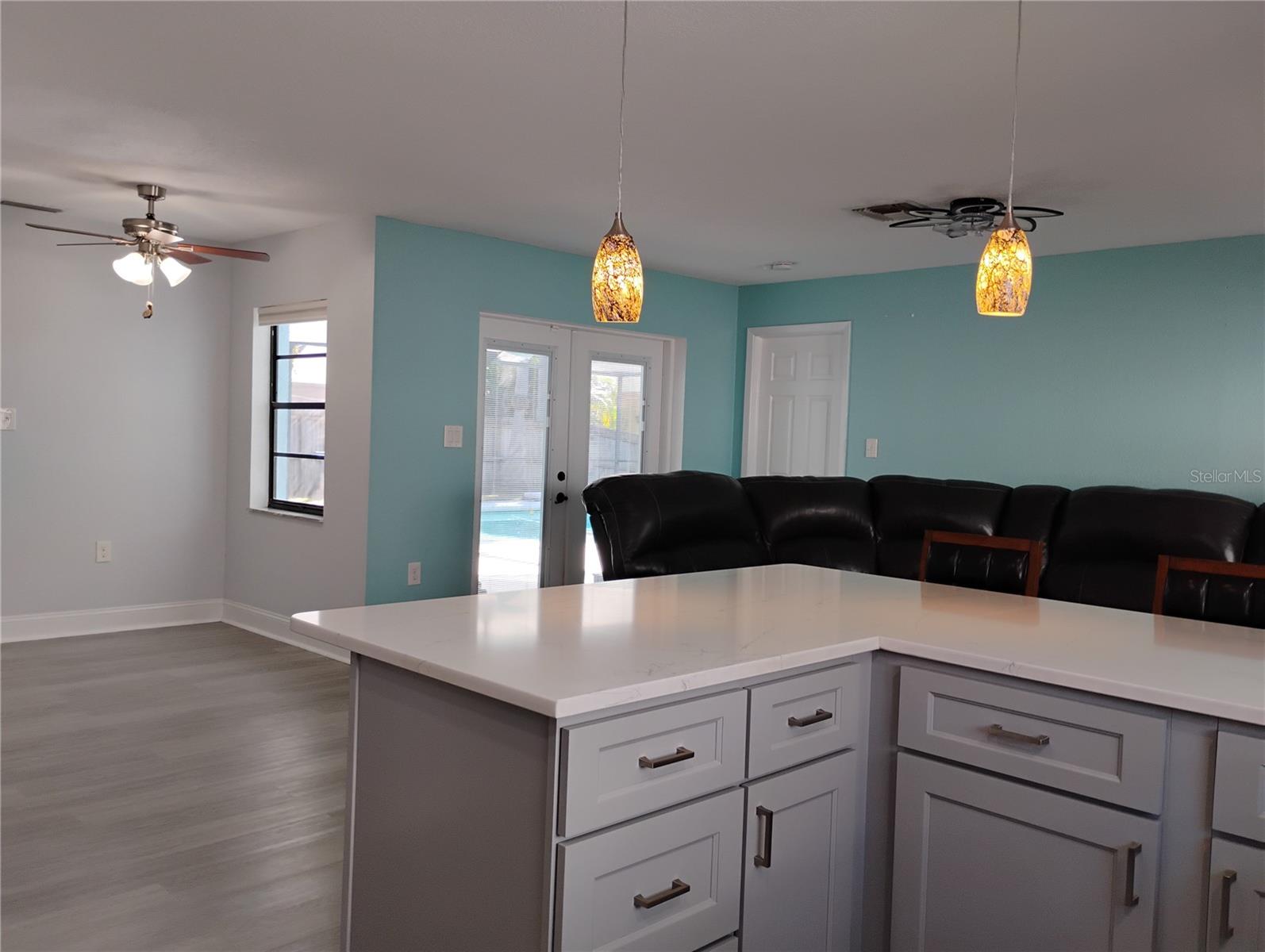 Image 14 of 68 For 2256 Colonial Boulevard W