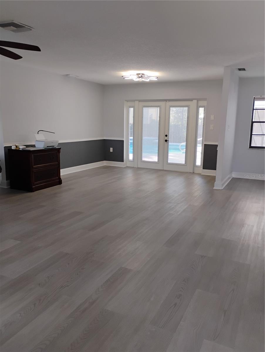 Image 2 of 68 For 2256 Colonial Boulevard W