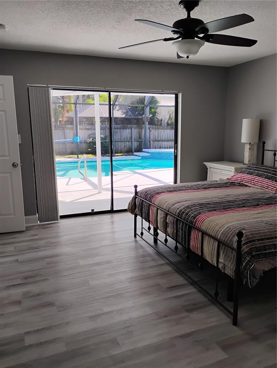 Image 26 of 68 For 2256 Colonial Boulevard W