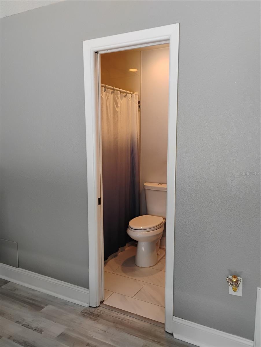 Image 27 of 68 For 2256 Colonial Boulevard W