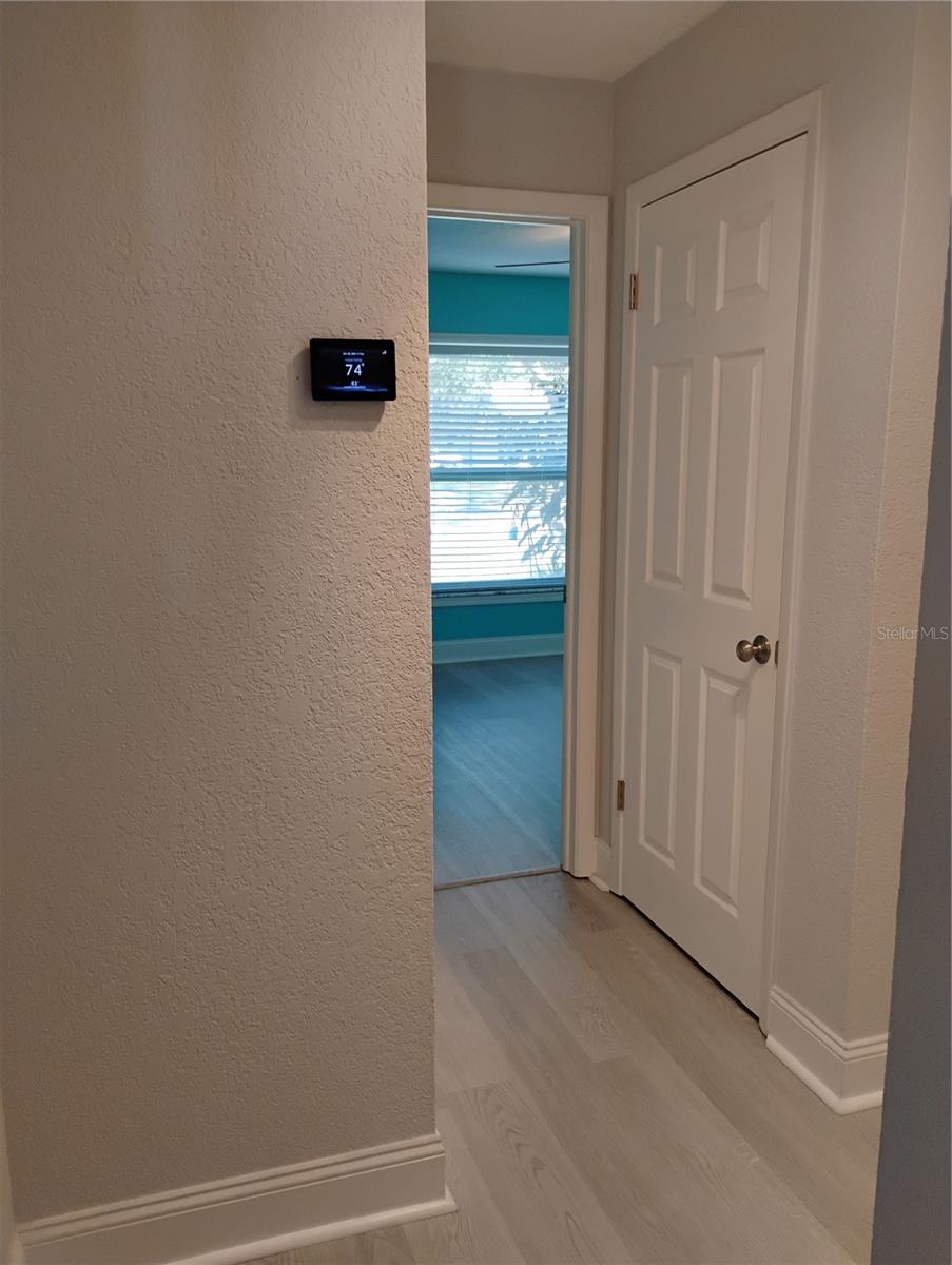 Image 32 of 68 For 2256 Colonial Boulevard W