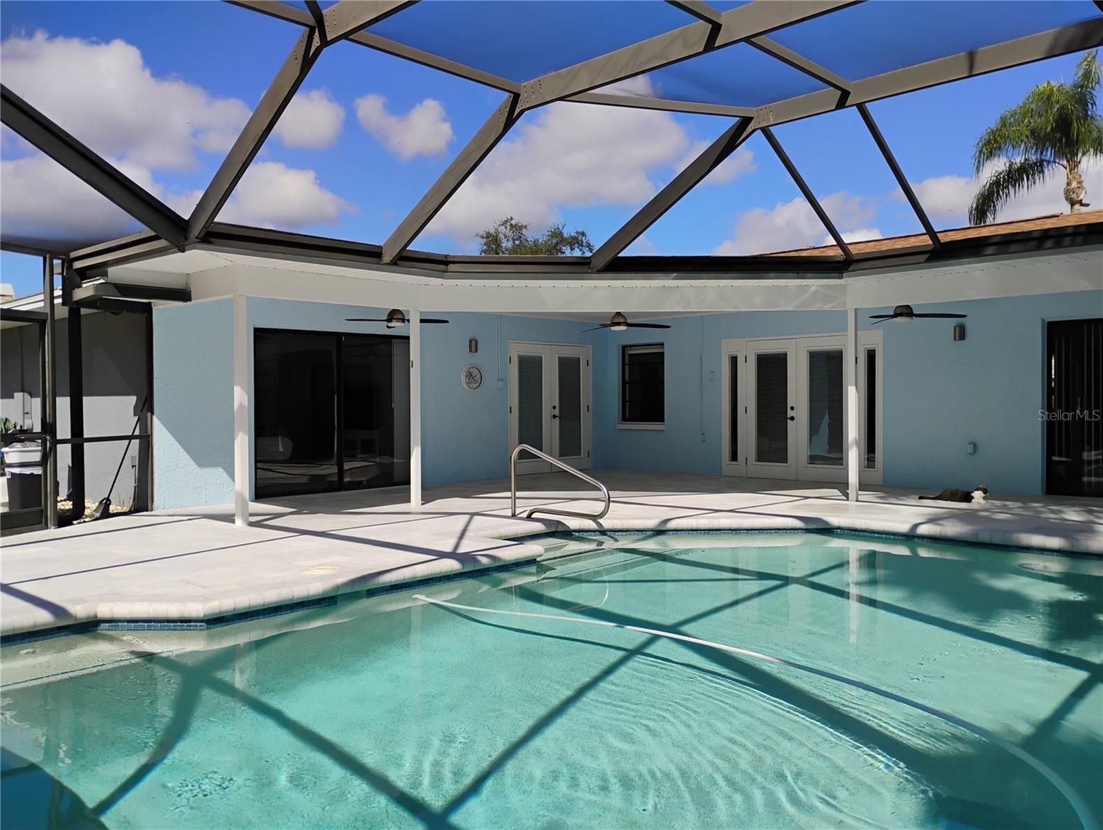 Image 43 of 68 For 2256 Colonial Boulevard W