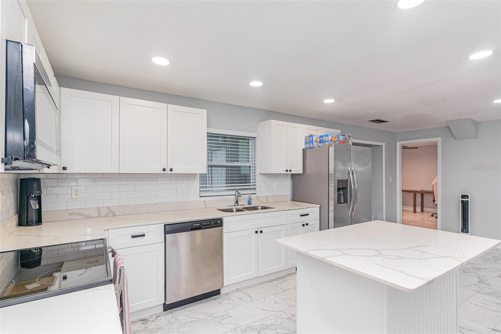 Image 10 of 34 For 2019 Barkley Avenue