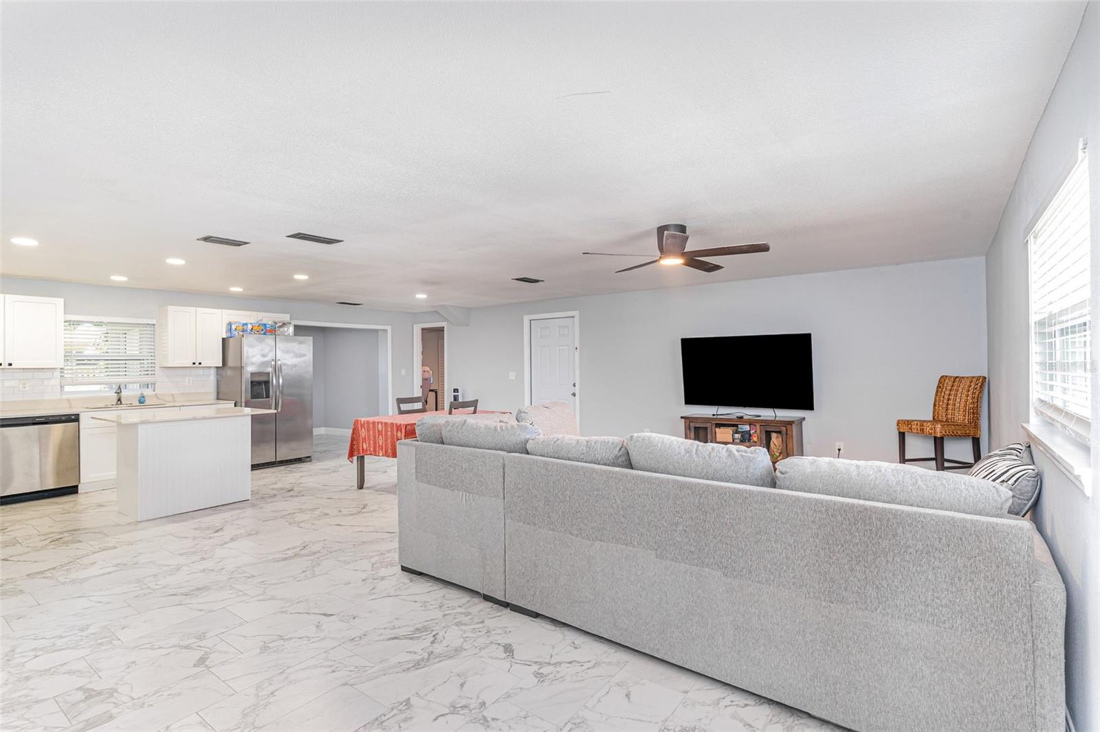 Image 4 of 34 For 2019 Barkley Avenue