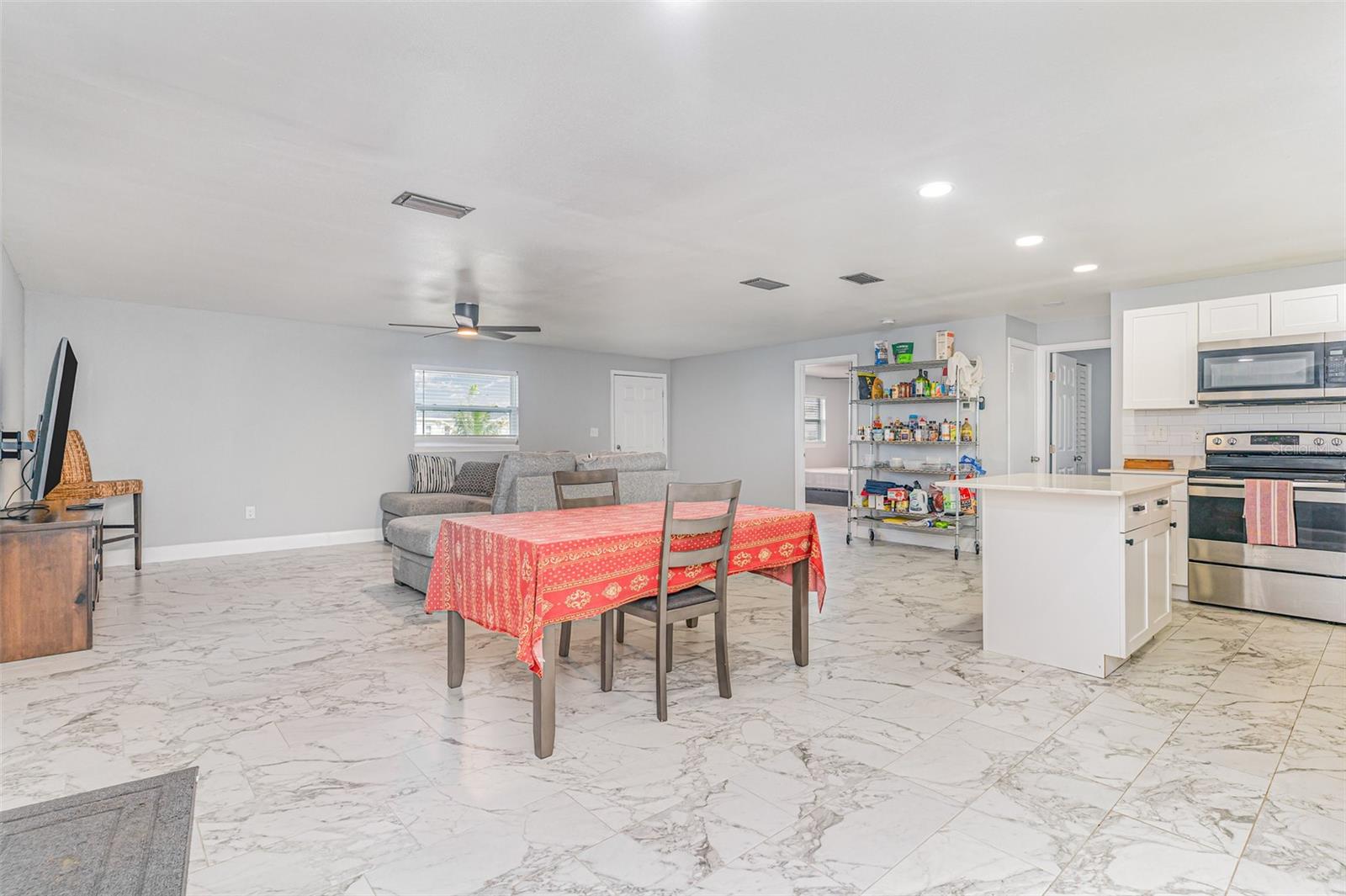 Image 7 of 34 For 2019 Barkley Avenue