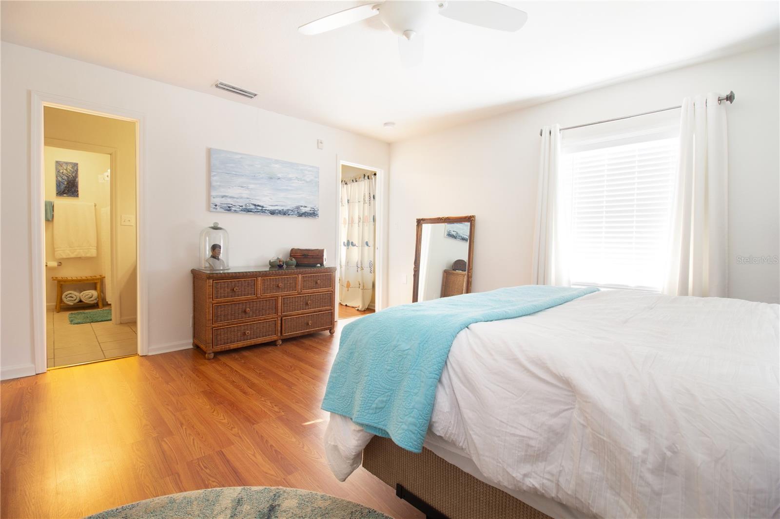 Image 10 of 39 For 5015 Coquina Key Drive Se F