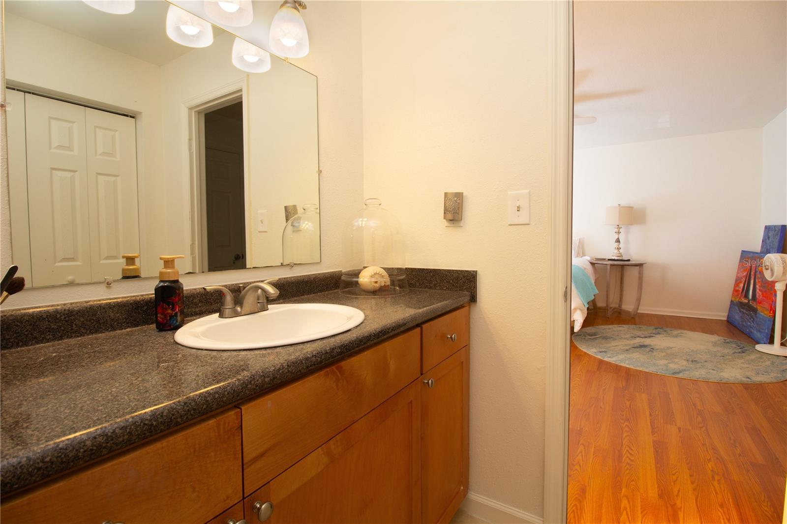 Image 12 of 39 For 5015 Coquina Key Drive Se F