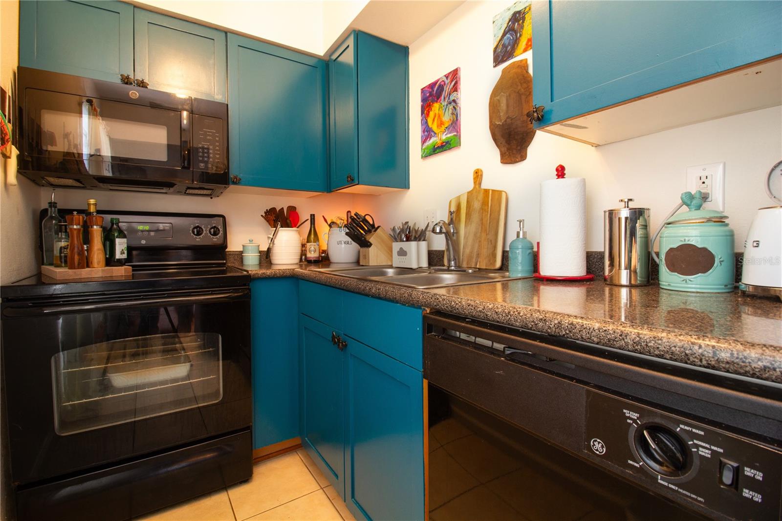 Image 7 of 39 For 5015 Coquina Key Drive Se F