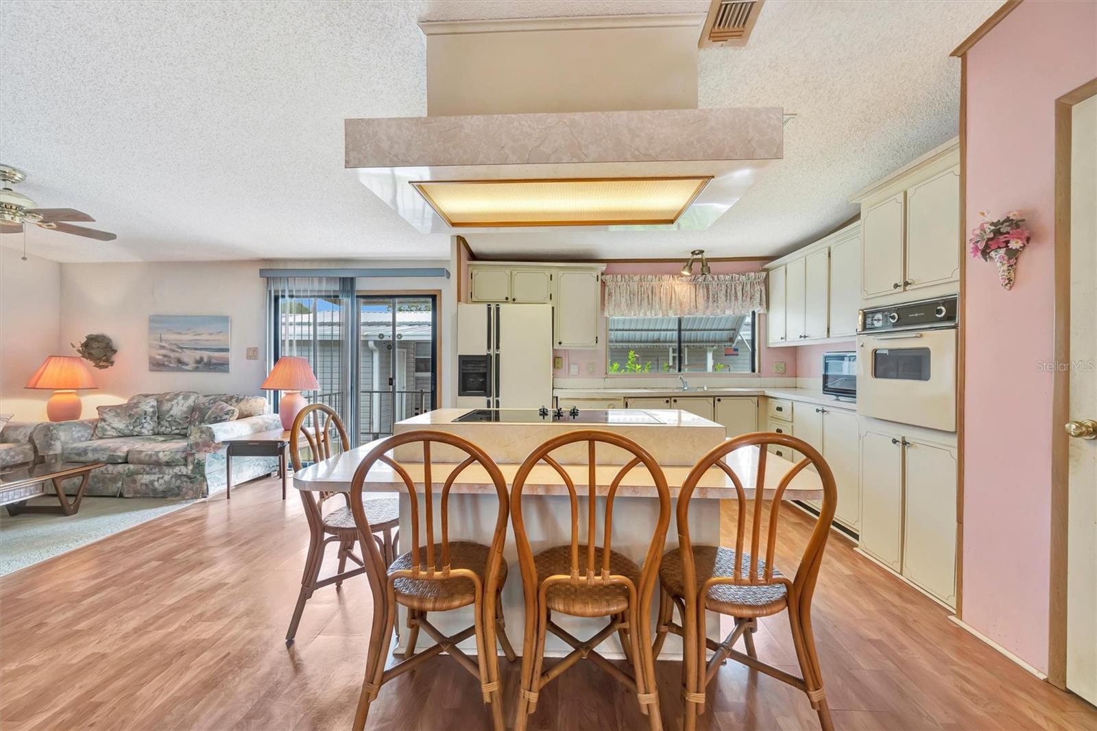 Image 12 of 44 For 236 Saint Thomas Circle