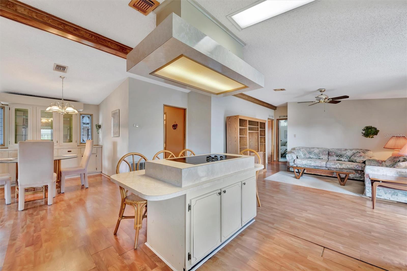 Image 14 of 44 For 236 Saint Thomas Circle