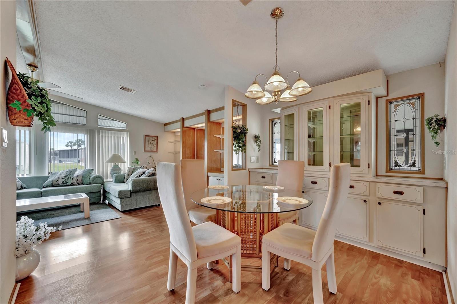 Image 19 of 44 For 236 Saint Thomas Circle