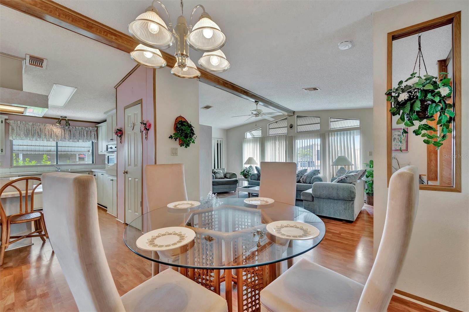 Image 20 of 44 For 236 Saint Thomas Circle