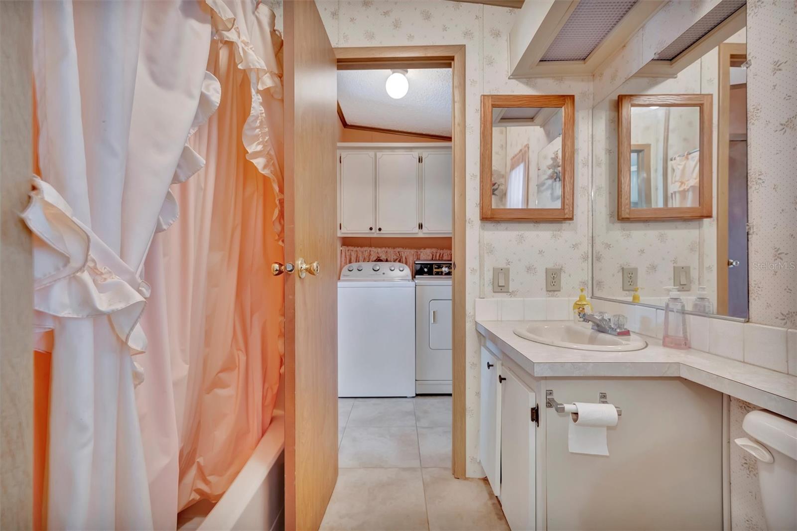 Image 27 of 44 For 236 Saint Thomas Circle