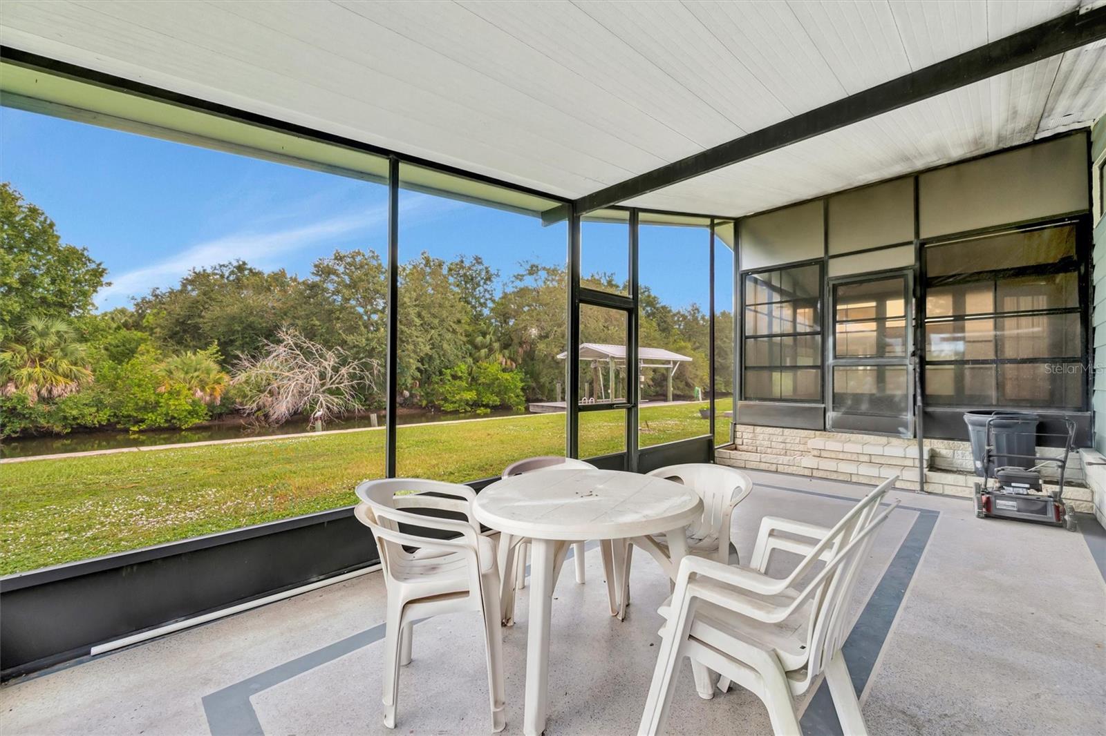 Image 43 of 44 For 236 Saint Thomas Circle