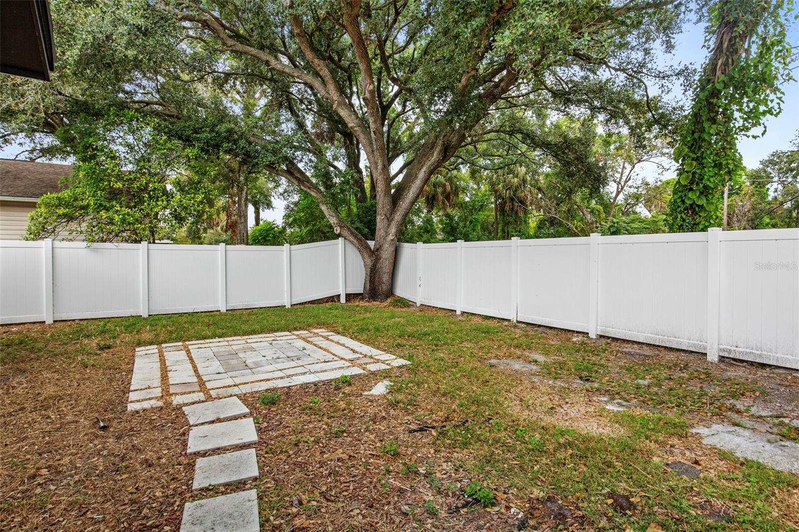 Image 2 of 20 For 2616 21st Avenue