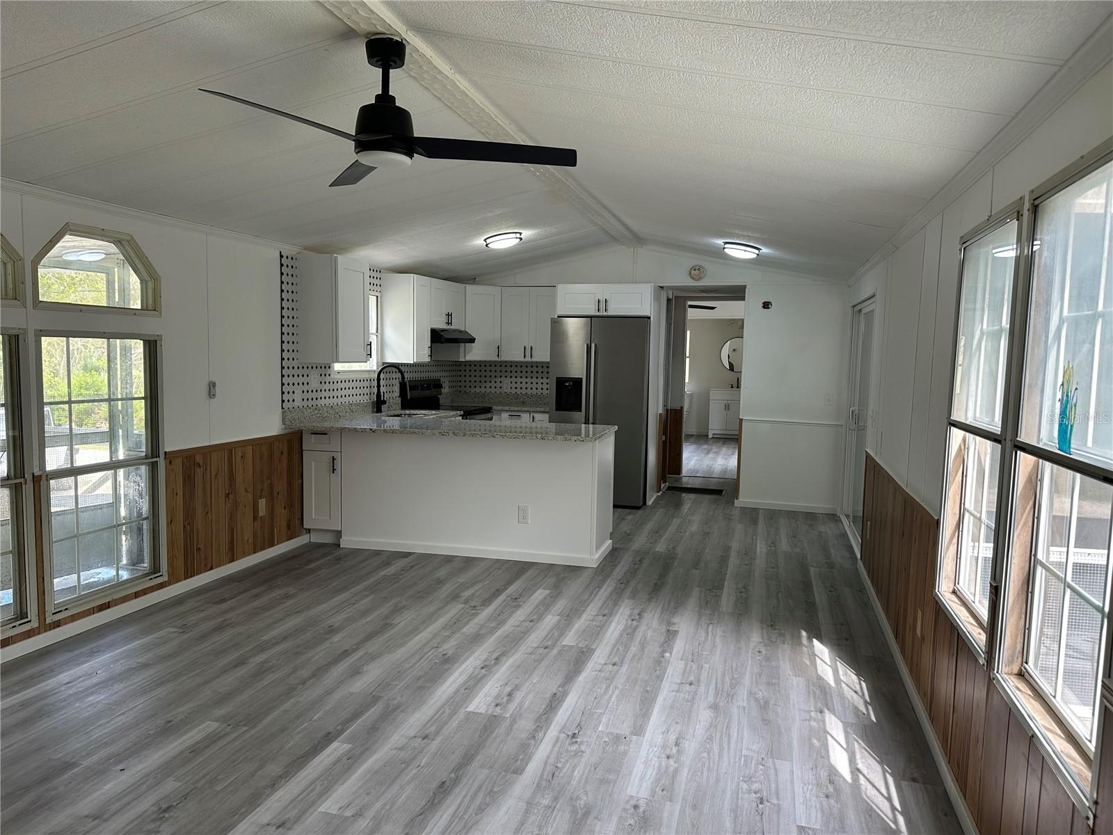 Image 8 of 21 For 237 Candle Point