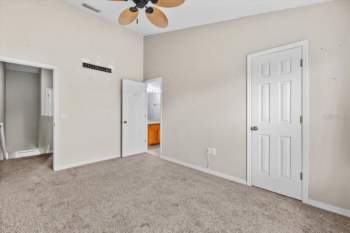 Image 19 of 27 For 13905 Abbey Lane