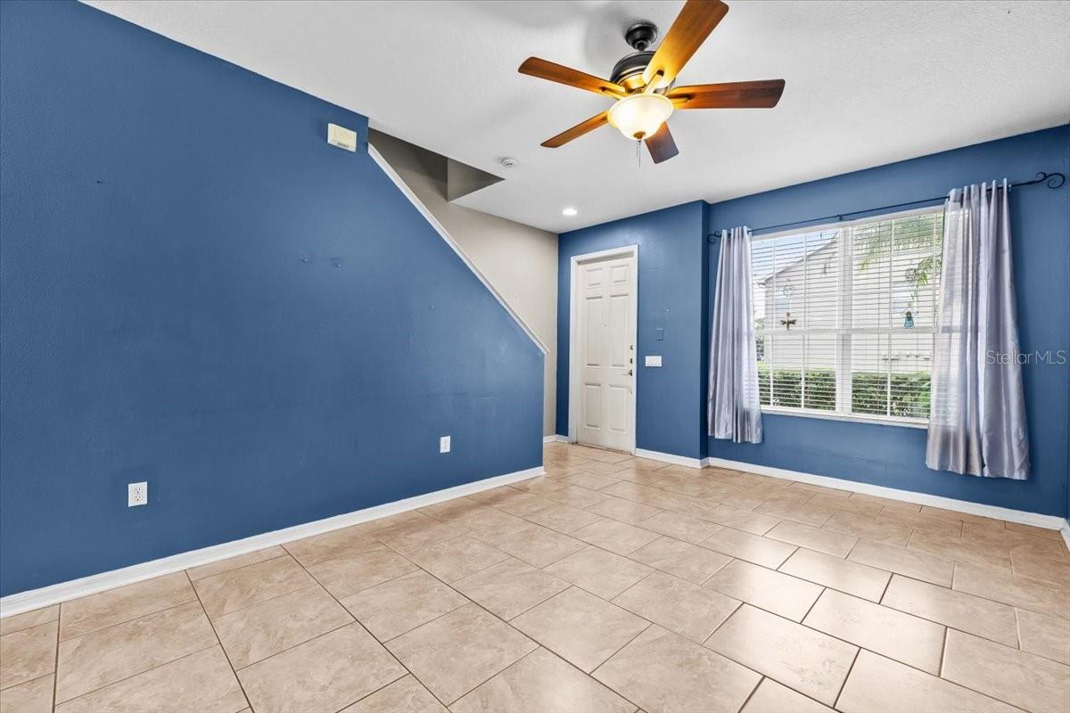 Image 4 of 27 For 13905 Abbey Lane