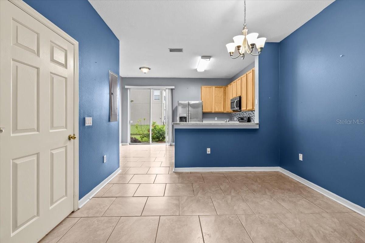 Image 7 of 27 For 13905 Abbey Lane