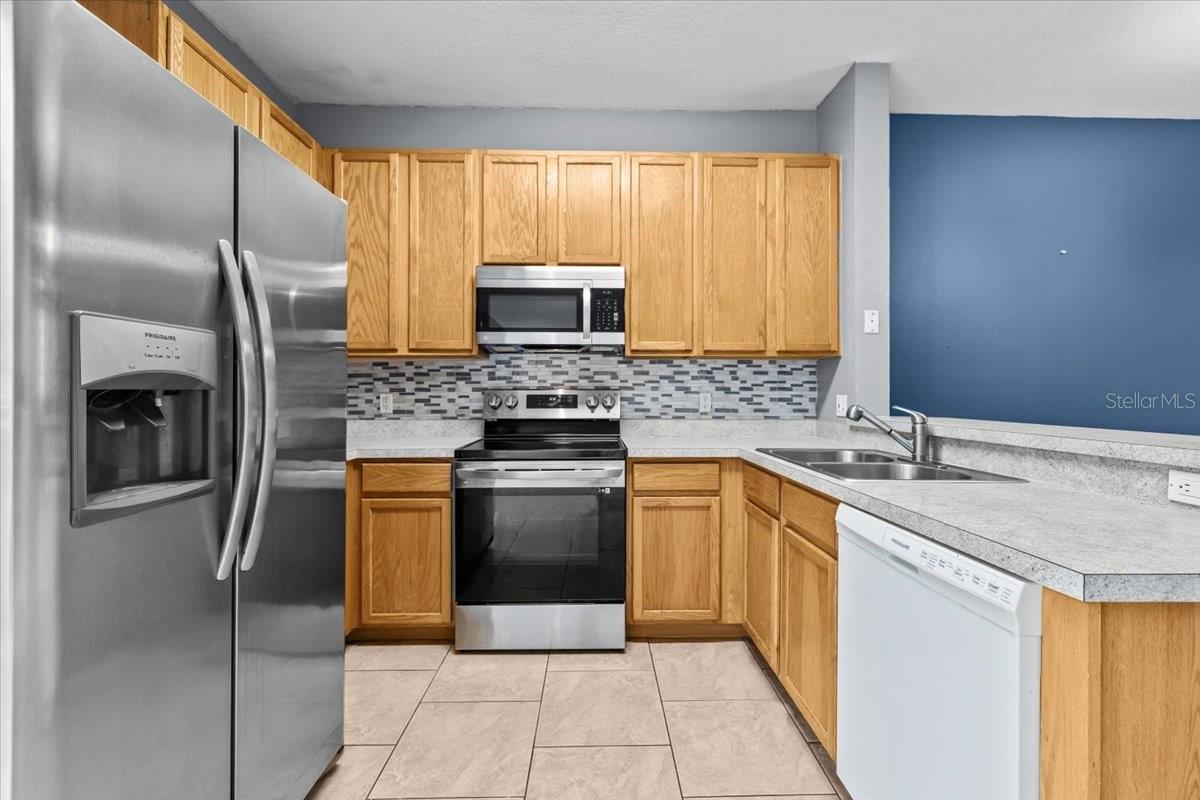 Image 8 of 27 For 13905 Abbey Lane