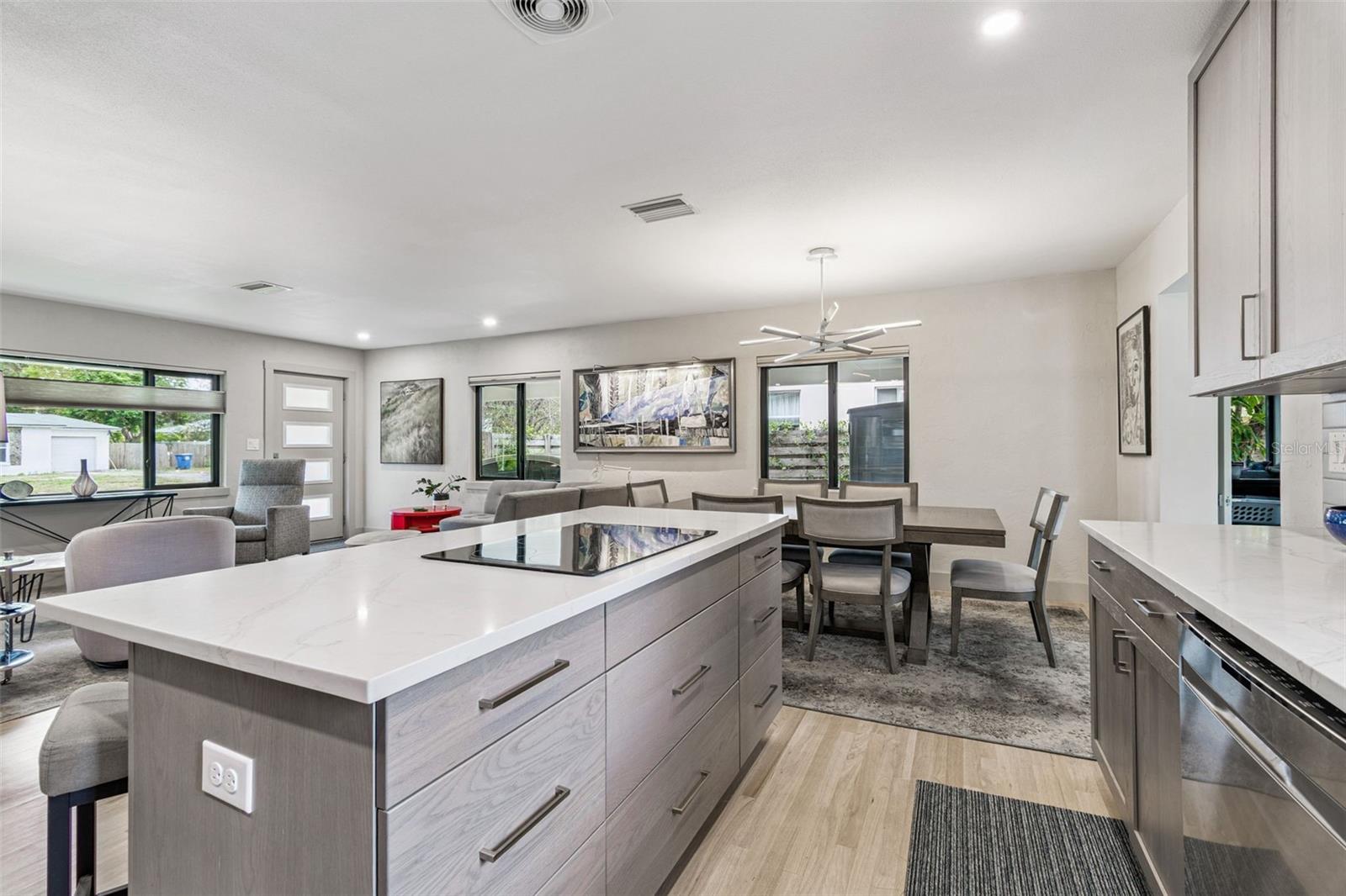 Image 15 of 37 For 521 50th Avenue S