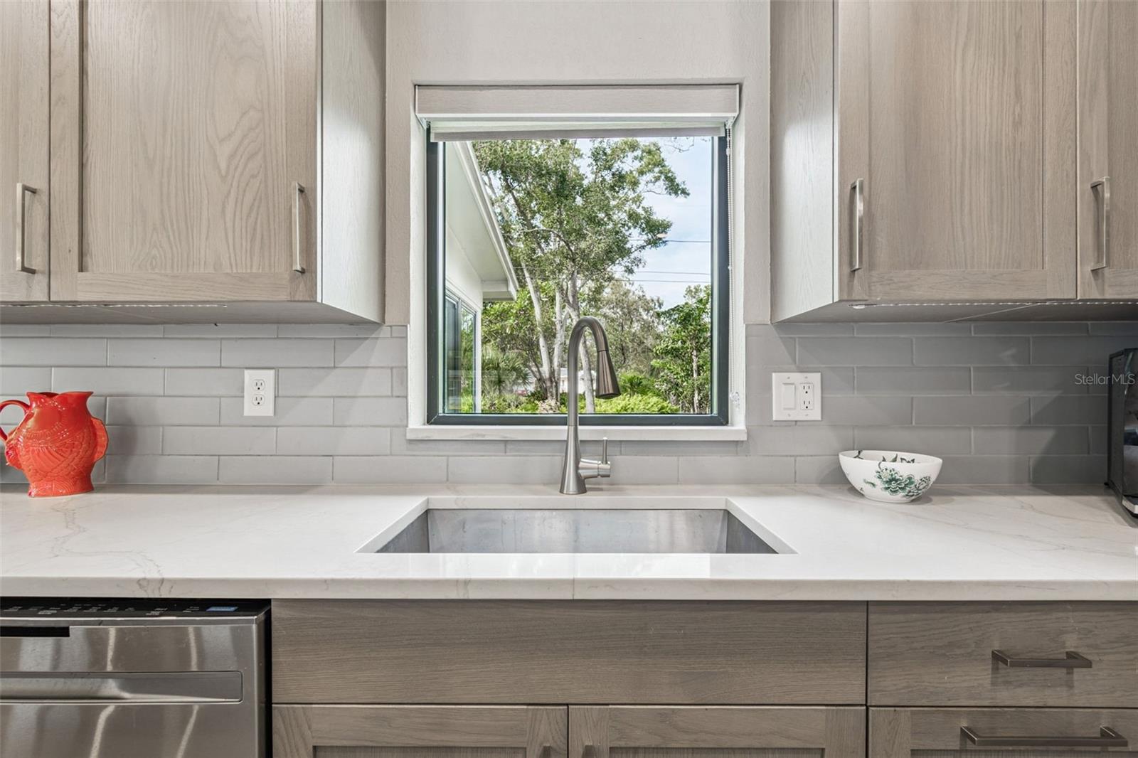 Image 18 of 37 For 521 50th Avenue S