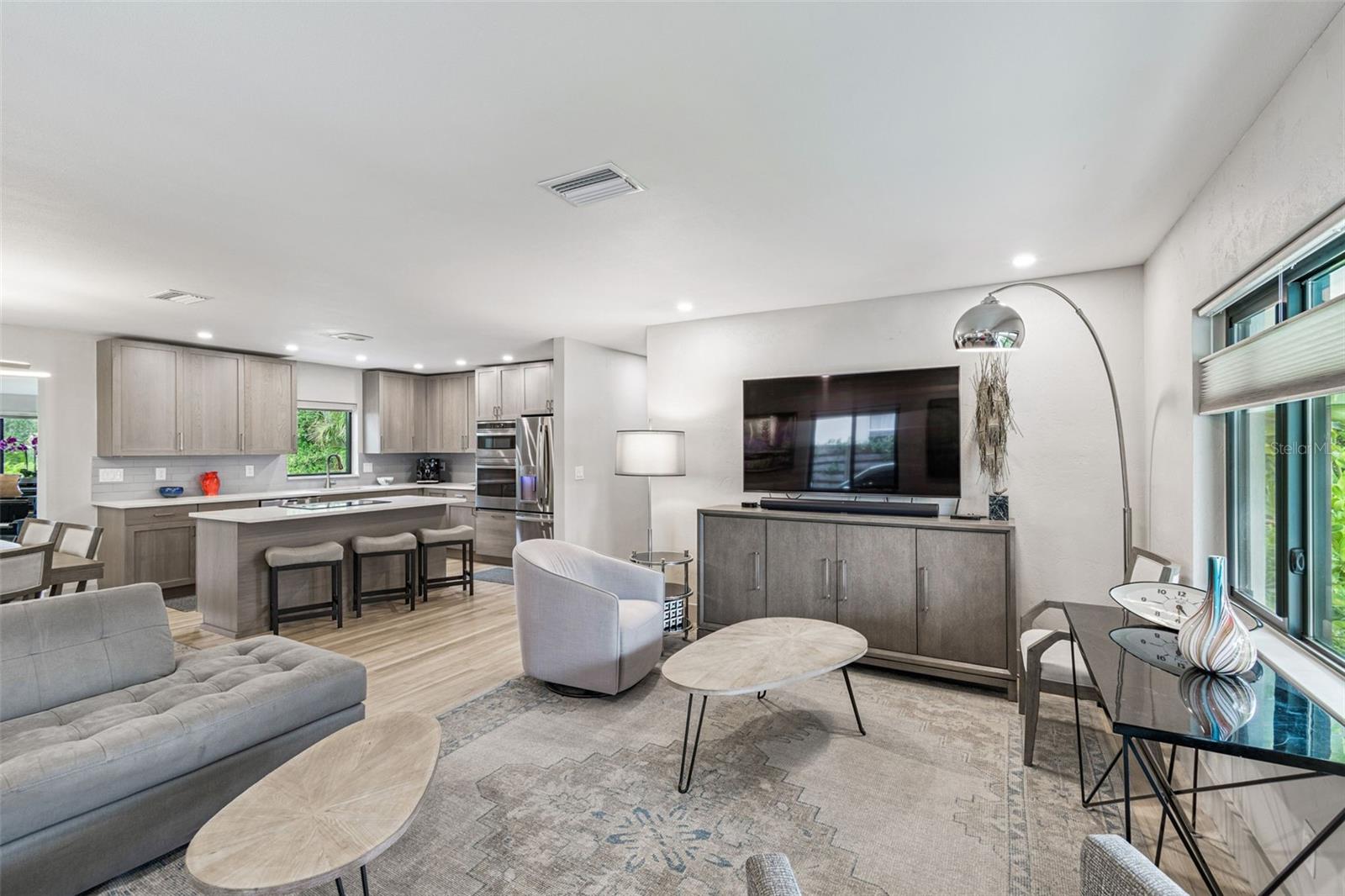 Image 3 of 37 For 521 50th Avenue S