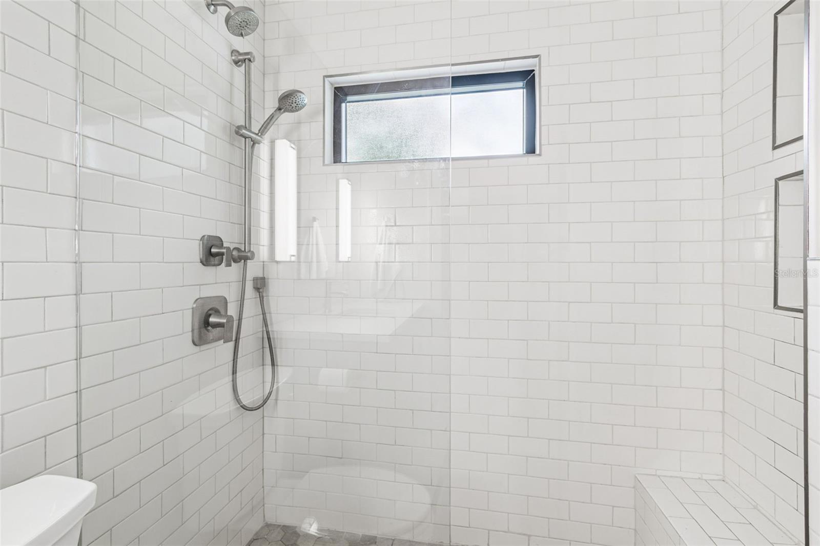 Image 32 of 37 For 521 50th Avenue S