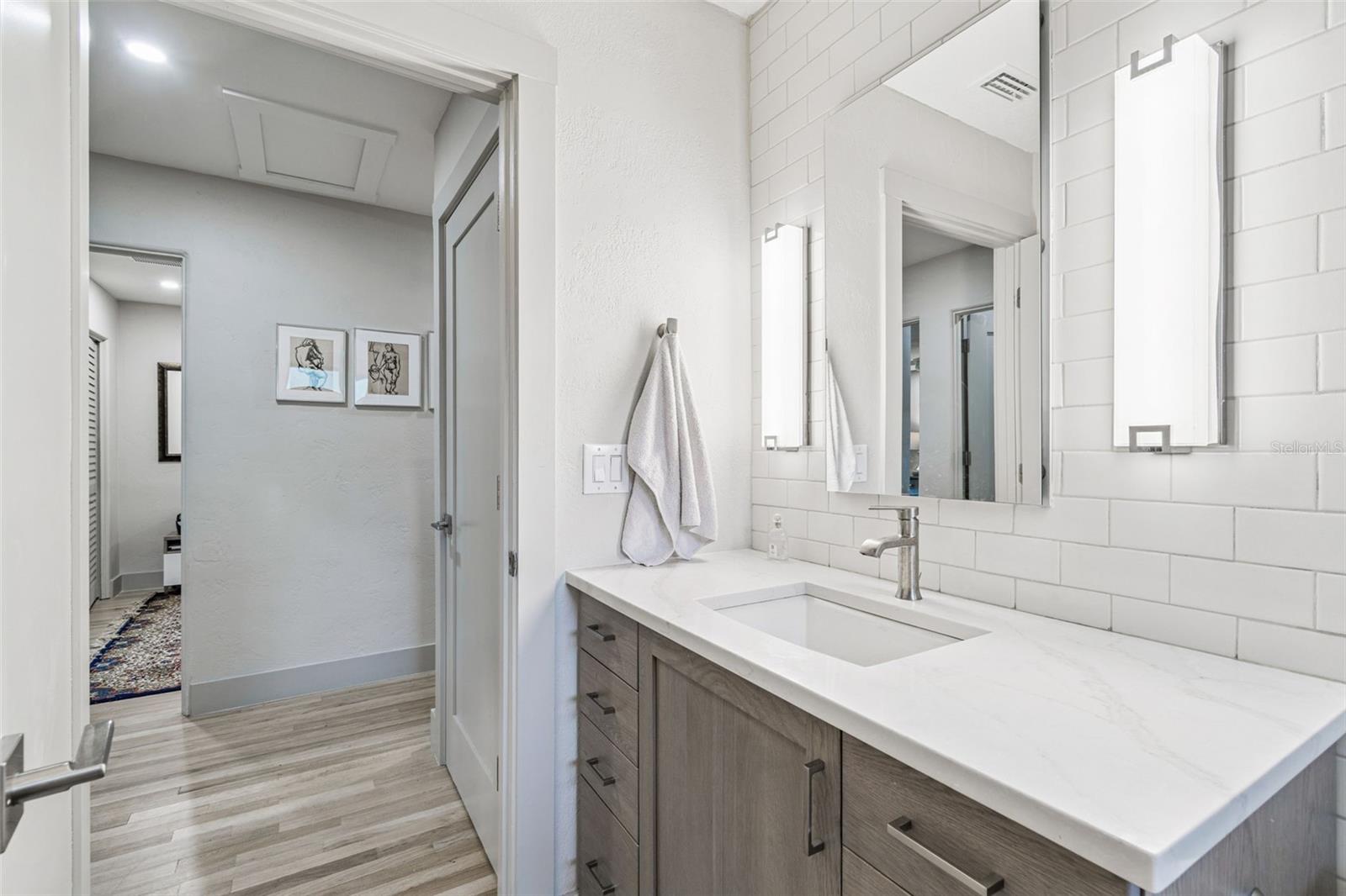 Image 33 of 37 For 521 50th Avenue S