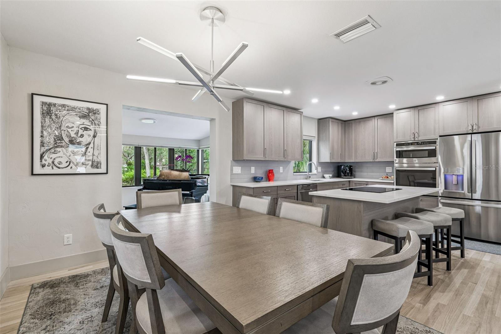 Image 9 of 37 For 521 50th Avenue S