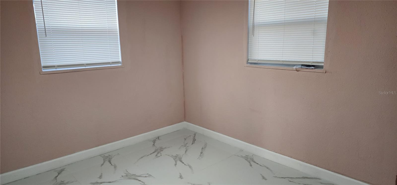 Image 14 of 21 For 613 Savannah Avenue