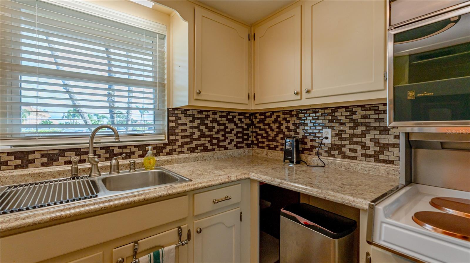 Image 16 of 40 For 5020 Brittany Drive S 125