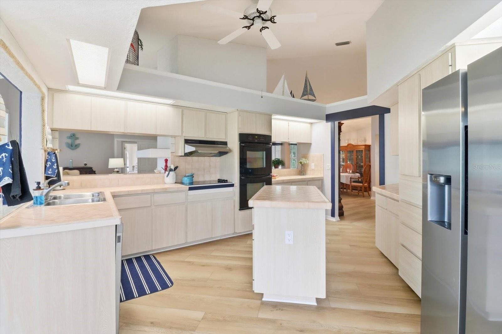 Image 13 of 48 For 11950 Waterway Drive