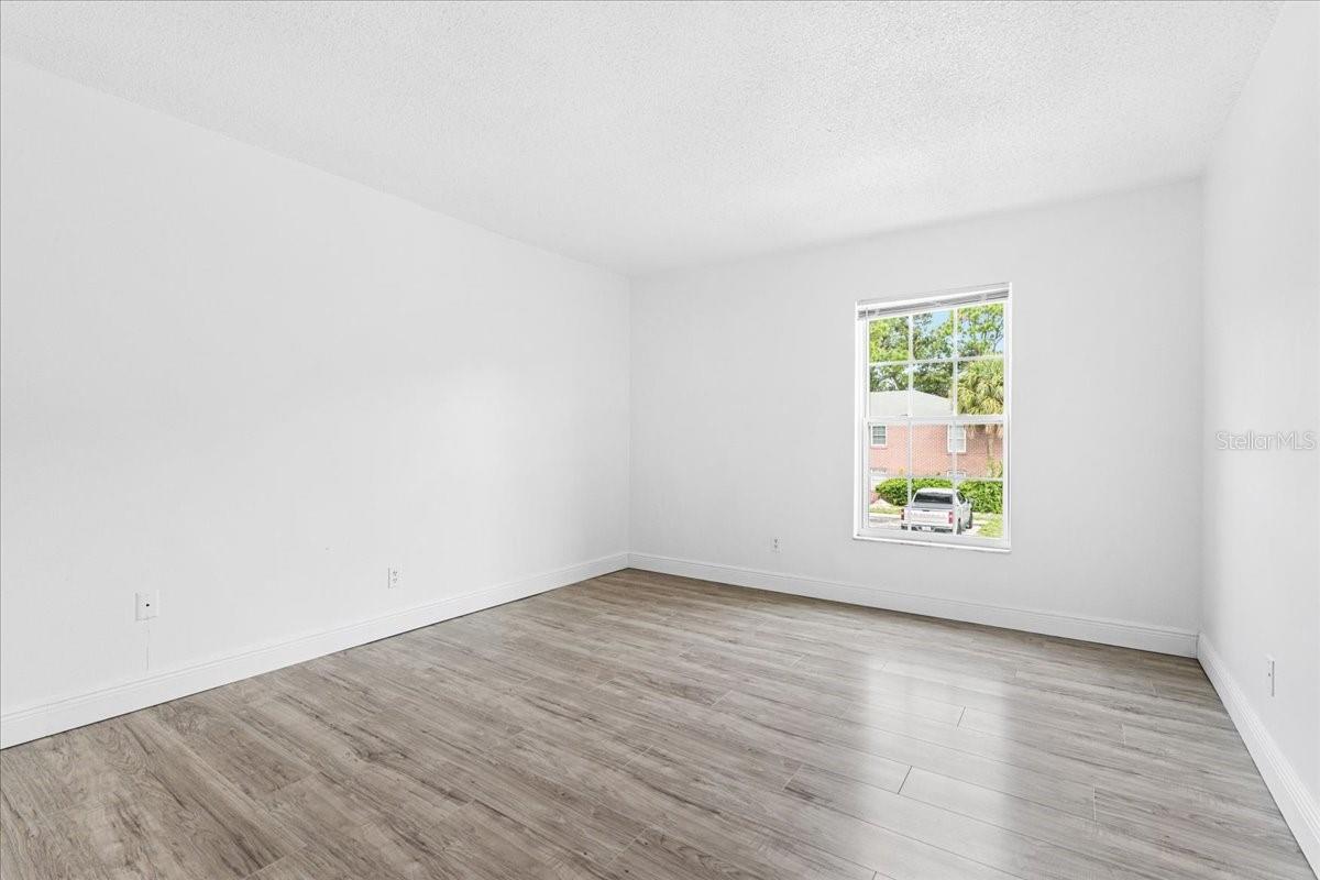 Image 11 of 22 For 1114 85th Terrace N D