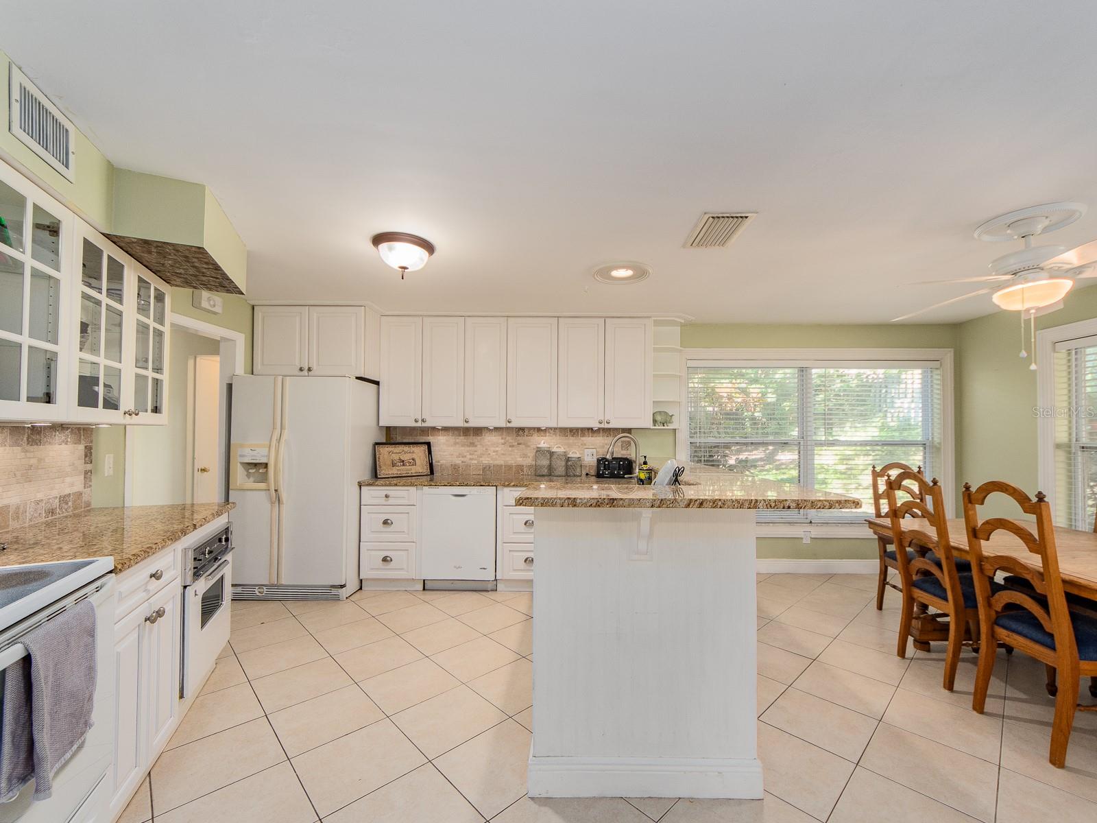 Image 13 of 37 For 3425 High Bluff Drive