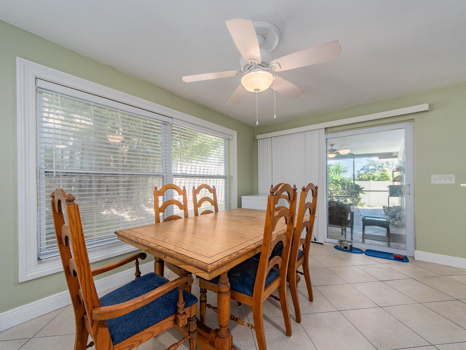 Image 18 of 37 For 3425 High Bluff Drive