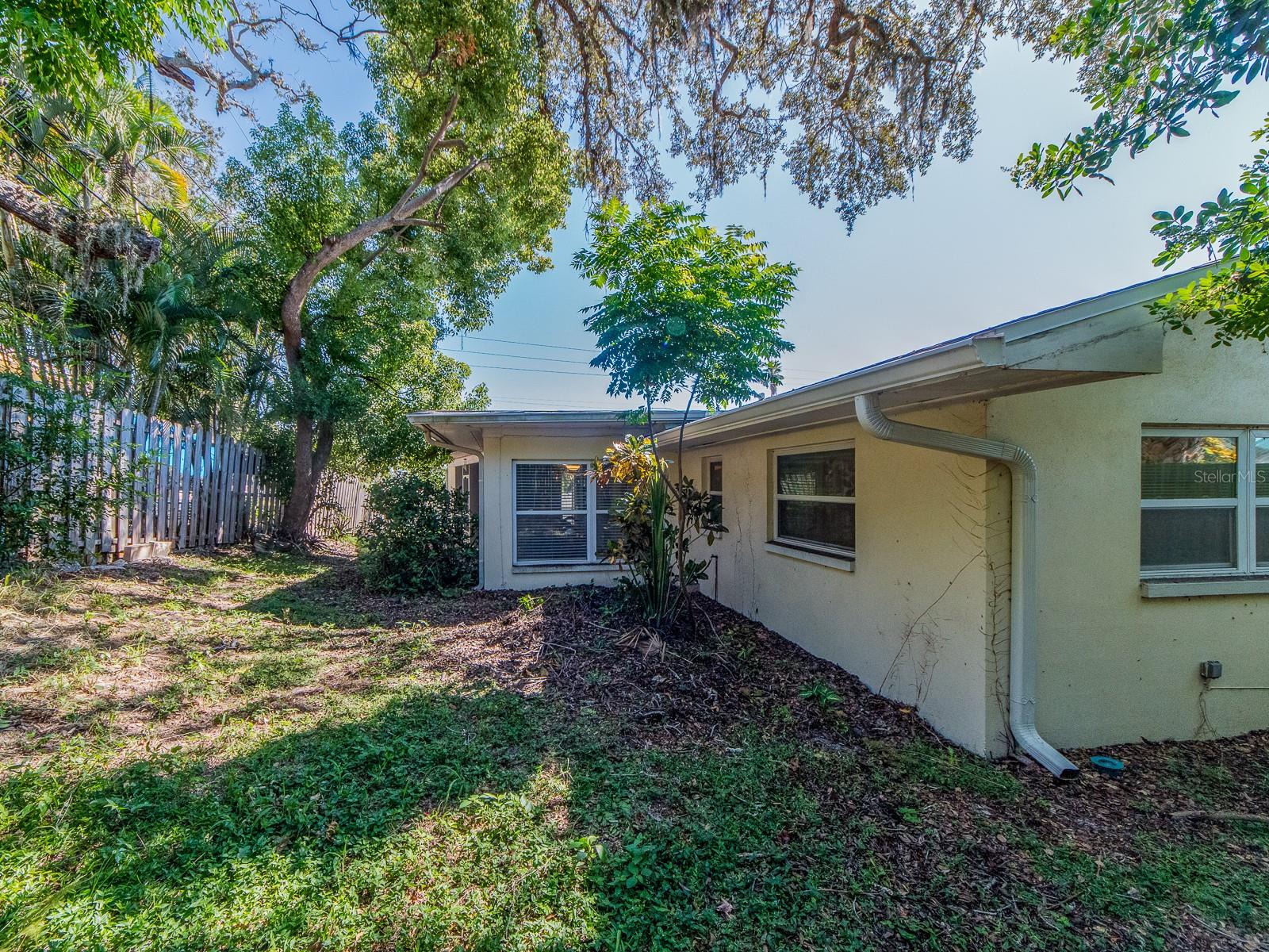 Image 32 of 37 For 3425 High Bluff Drive